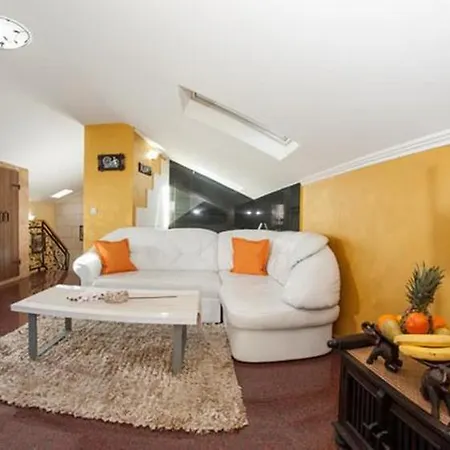Holiday Adria Makarska